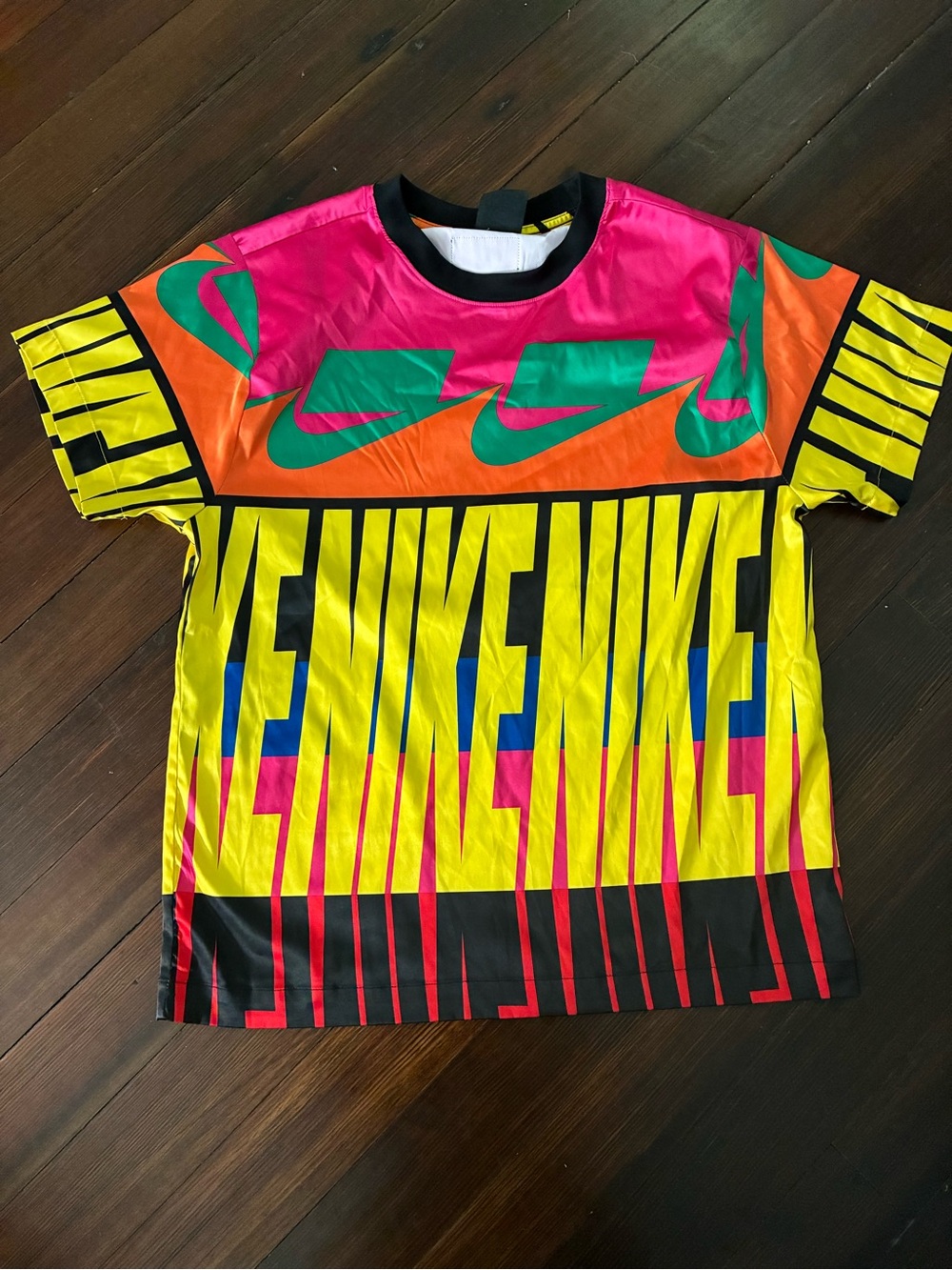 90’s Style Nike Nylon Shirt